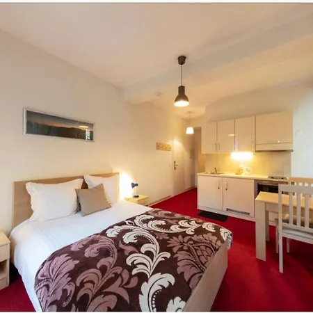 De L'hotel De Aparthotel 3*