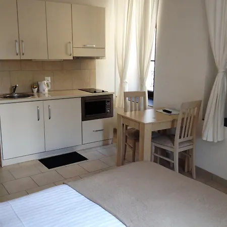 De L'hotel De Hotel apartamentowy 3*