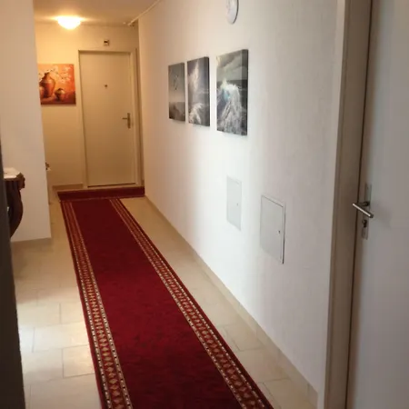De L'hotel De Aparthotel