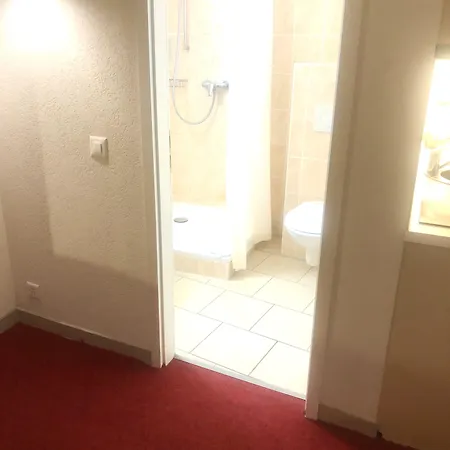 De L'hotel De 3*