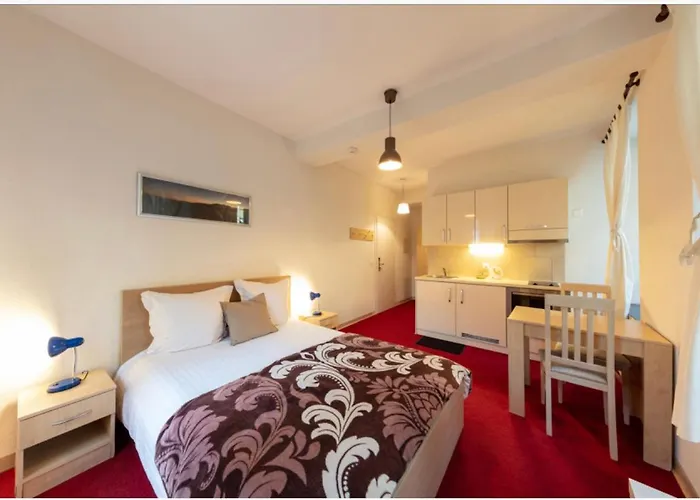 De L'hotel De Apart-hotel 3*